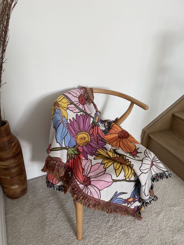FLOWER THROW BLANKET