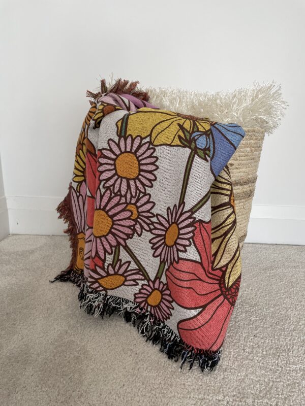 FLOWER THROW BLANKET