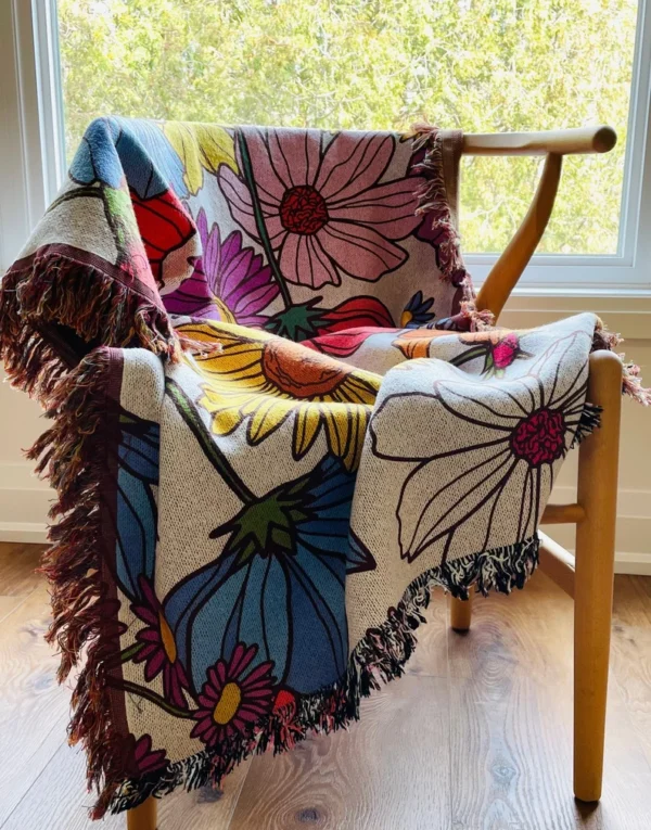 FLOWER THROW BLANKET
