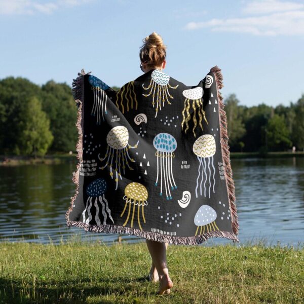 Jellyfish Woven Blanket, Ocean Animal Home Decor - Jellyfish Gifts - Underwater Sea Animal Throw - Marine Sealife Theme for Beach House